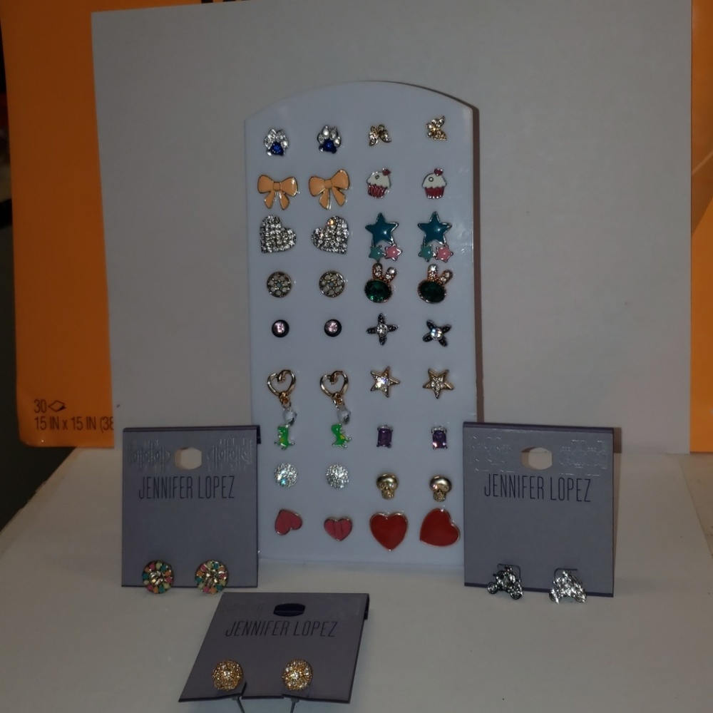 LOT # 3 ..CUTE 20 pair of earring .jennifer lopez